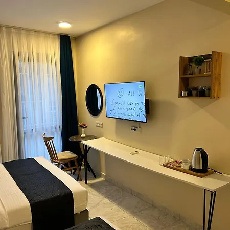 מלון Taksim Casavilla 3*