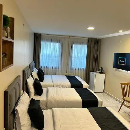 מלון Taksim Casavilla 3*