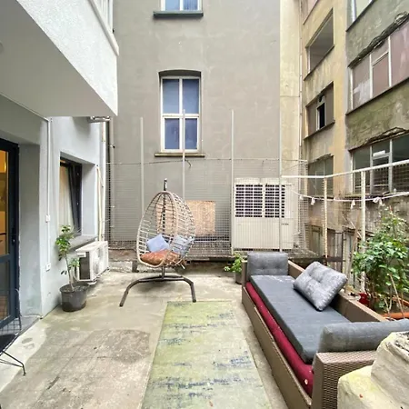 מלון Taksim Casavilla 3*